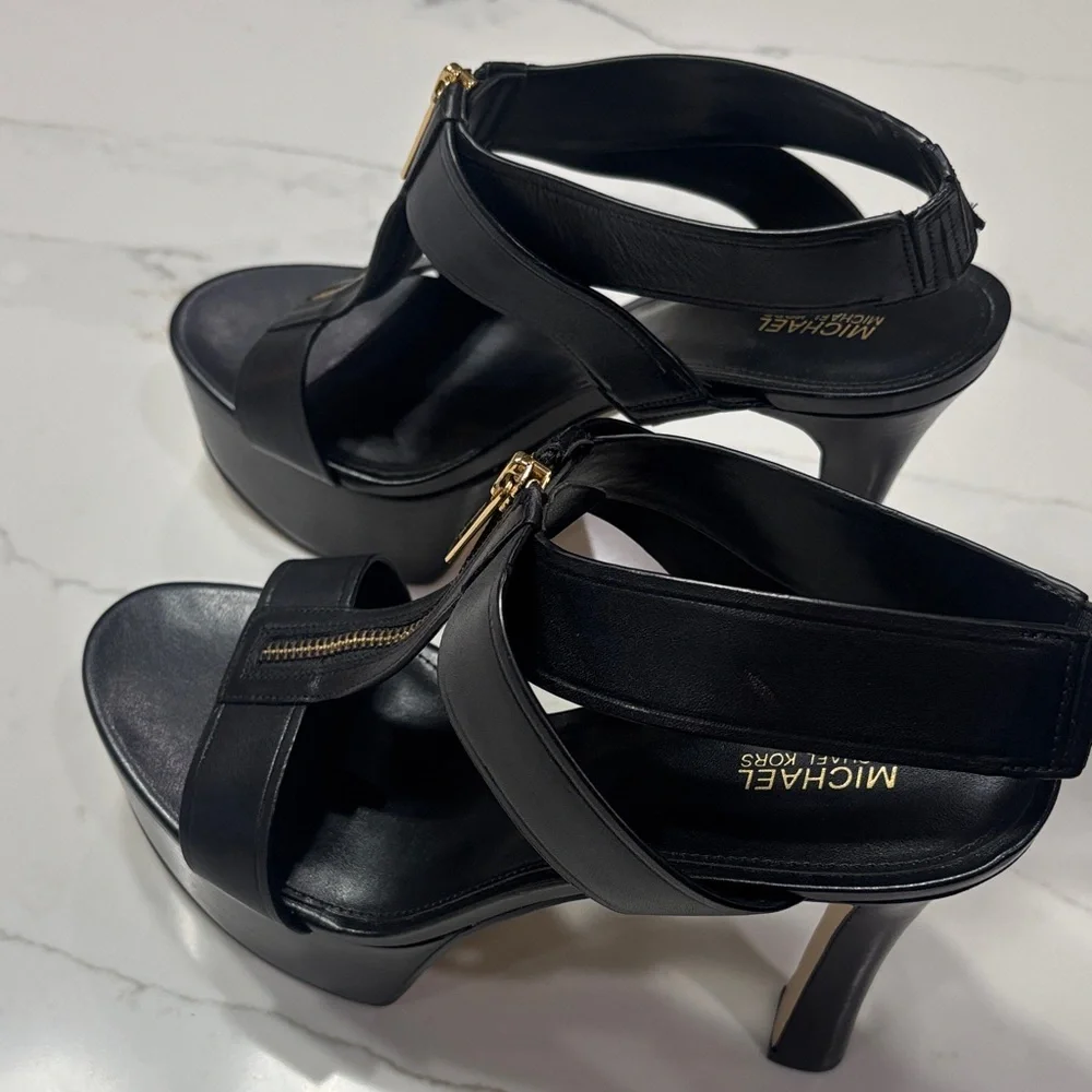 MICHAEL Michael Kors Black Platform Sandal with Gold Zip